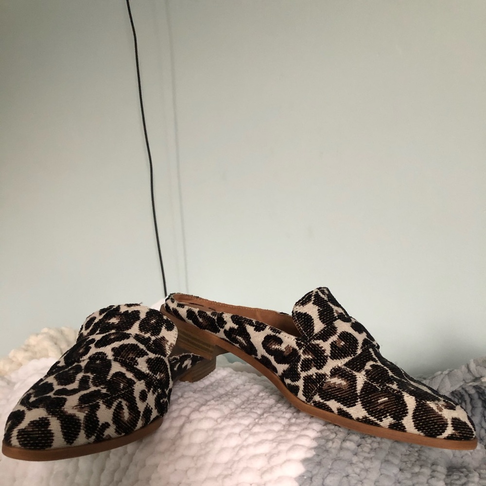 COPY - Leopard print mules